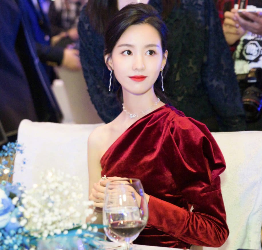 陈都灵证件照 陈都灵证件照出名